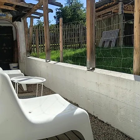 Apartment Uriges Mit Kaminofen, Terrasse Und Bar Peiting