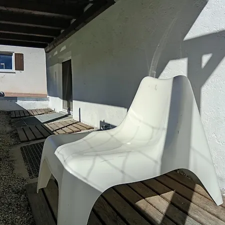 Appartamento Uriges Mit Kaminofen, Terrasse Und Bar Peiting